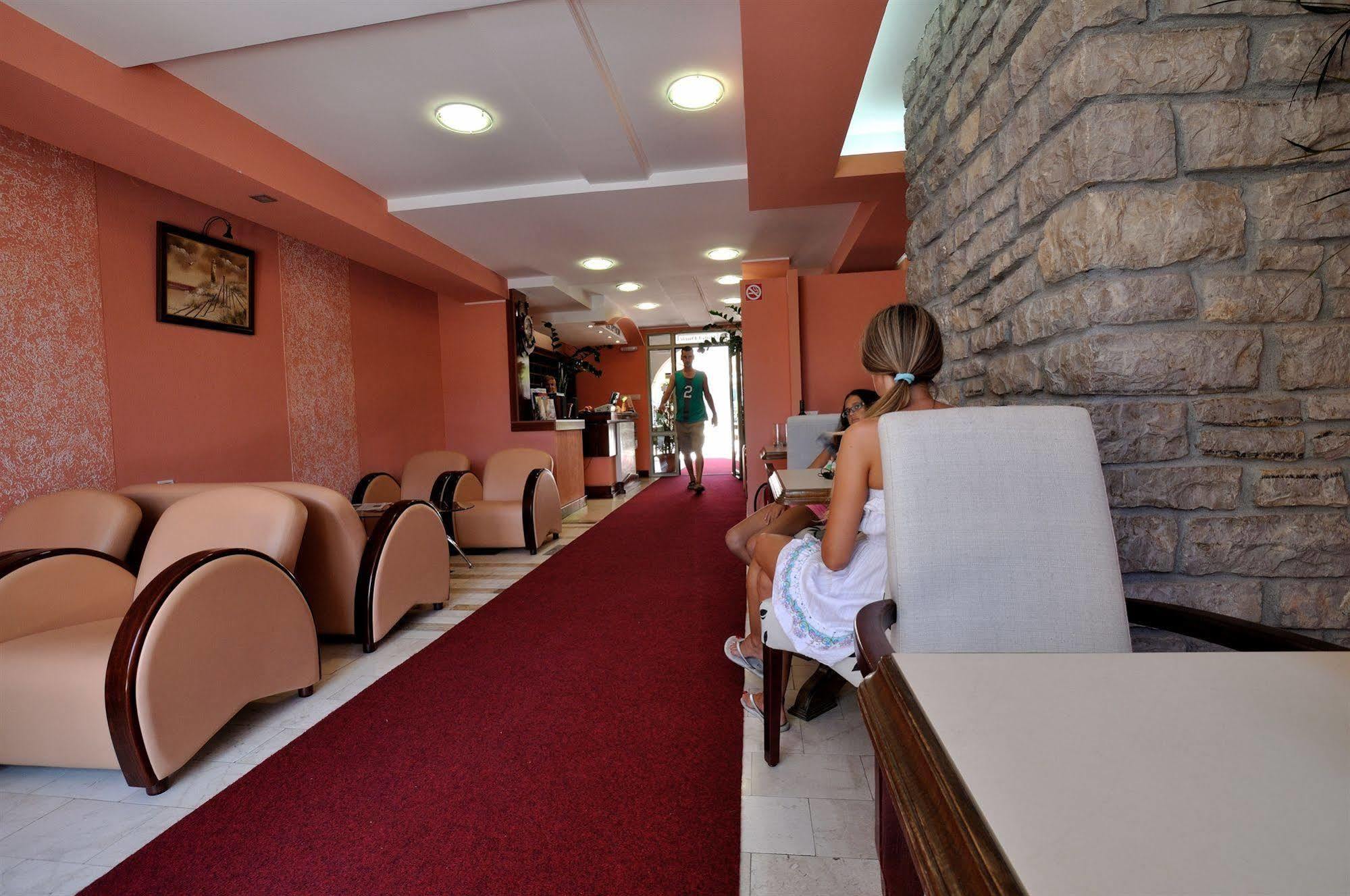 Vila Duric - Ex Hotel Duric Petrovac Exterior foto
